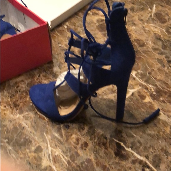 Shoes - Picture 2 of 4